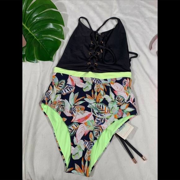 NWT $154 Maaji Lime Light One-piece Swimsuit in Black‎ Forest [SZ Small ] - Picture 4 of 12